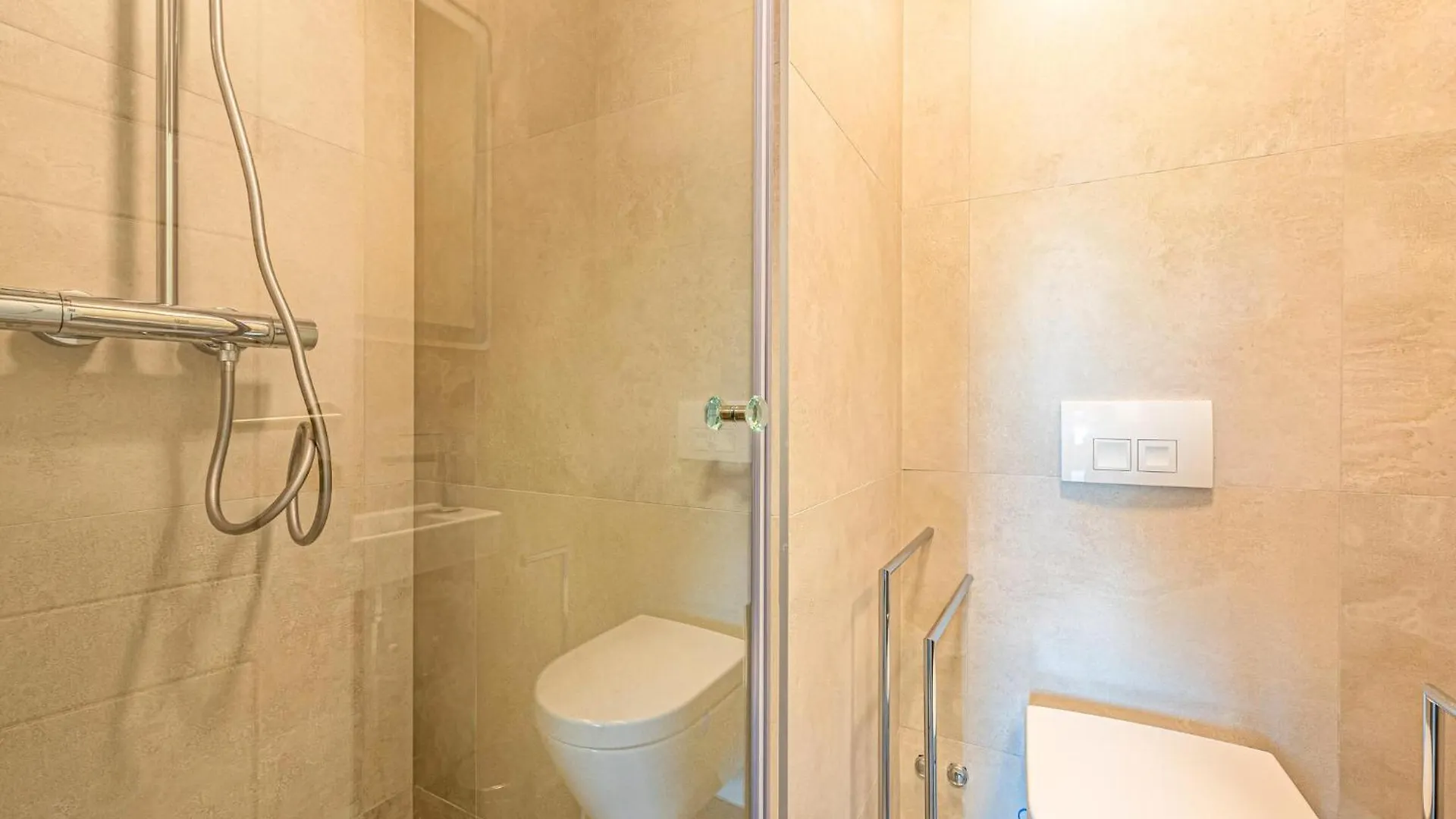 Gorgeous Apartment In Mrljane With Jacuzzi Chorvatsko